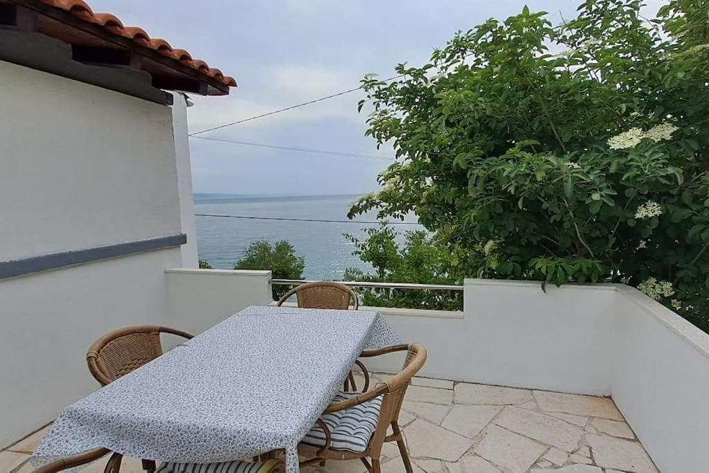Maris Apartment Omis Exterior photo